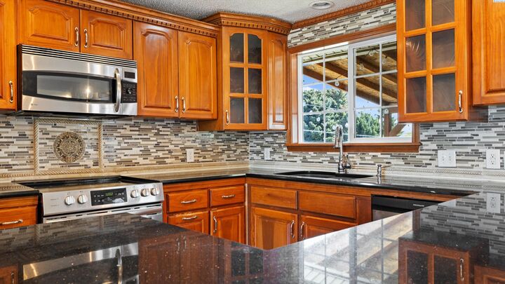 Property Photo: 6004 W Melville Road WA 99301