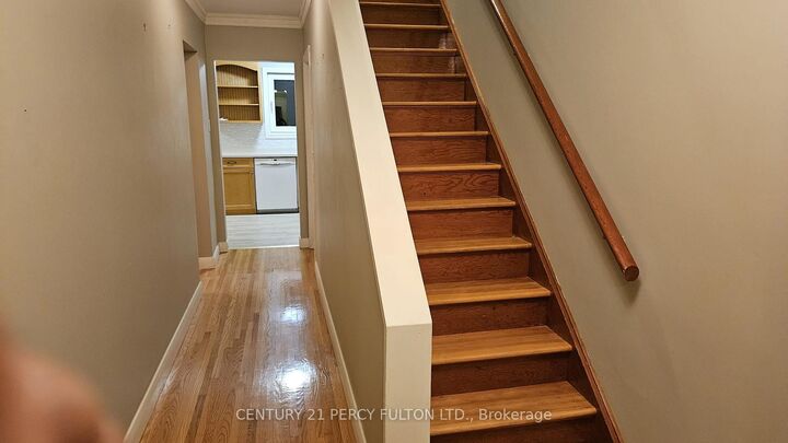 Property Photo: 648 Minto Street W ON L1G 5K5