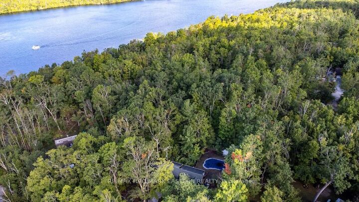 Property Photo:  22 Carolina Court  ON K9J 6X2