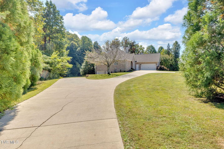 Property Photo:  149 Country Club Drive  TN 37692 