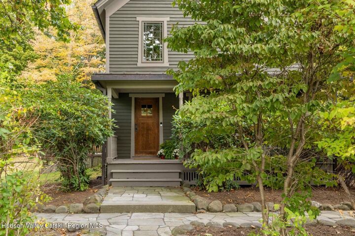 Property Photo:  64 Lower Byrdcliffe  NY 12498 