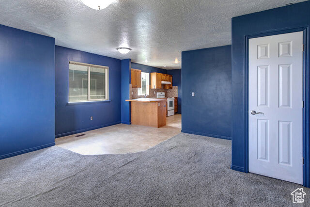 Property Photo: 110 E 100 N UT 84052