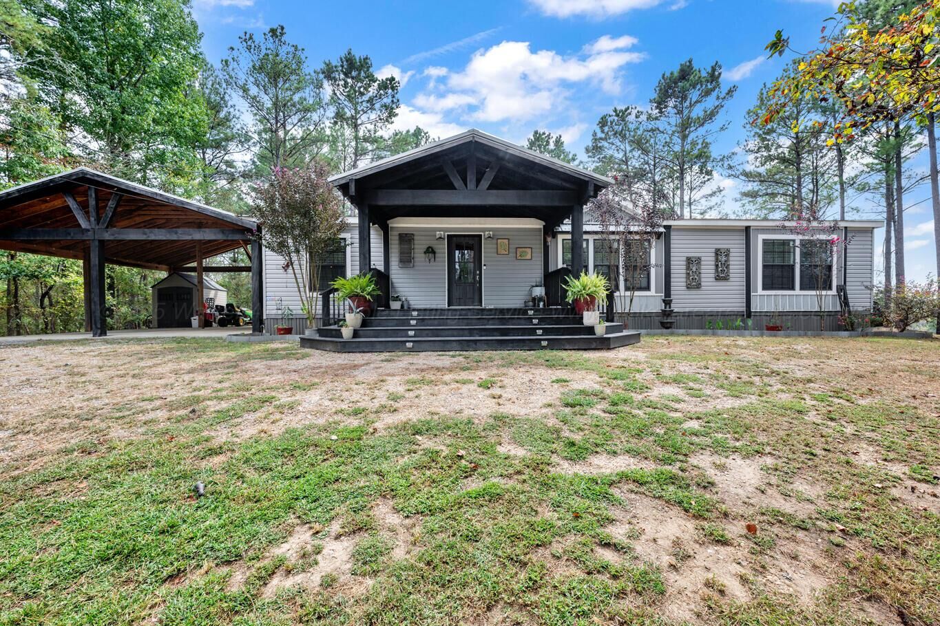 Property Photo: 3193 Holly Grove Rd AL 35501