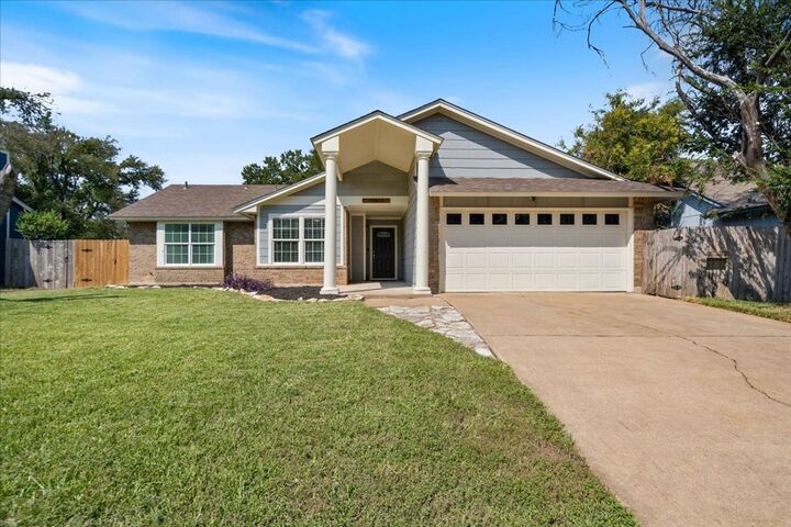 11612 Tanglebriar Trail  Austin TX 78750 photo