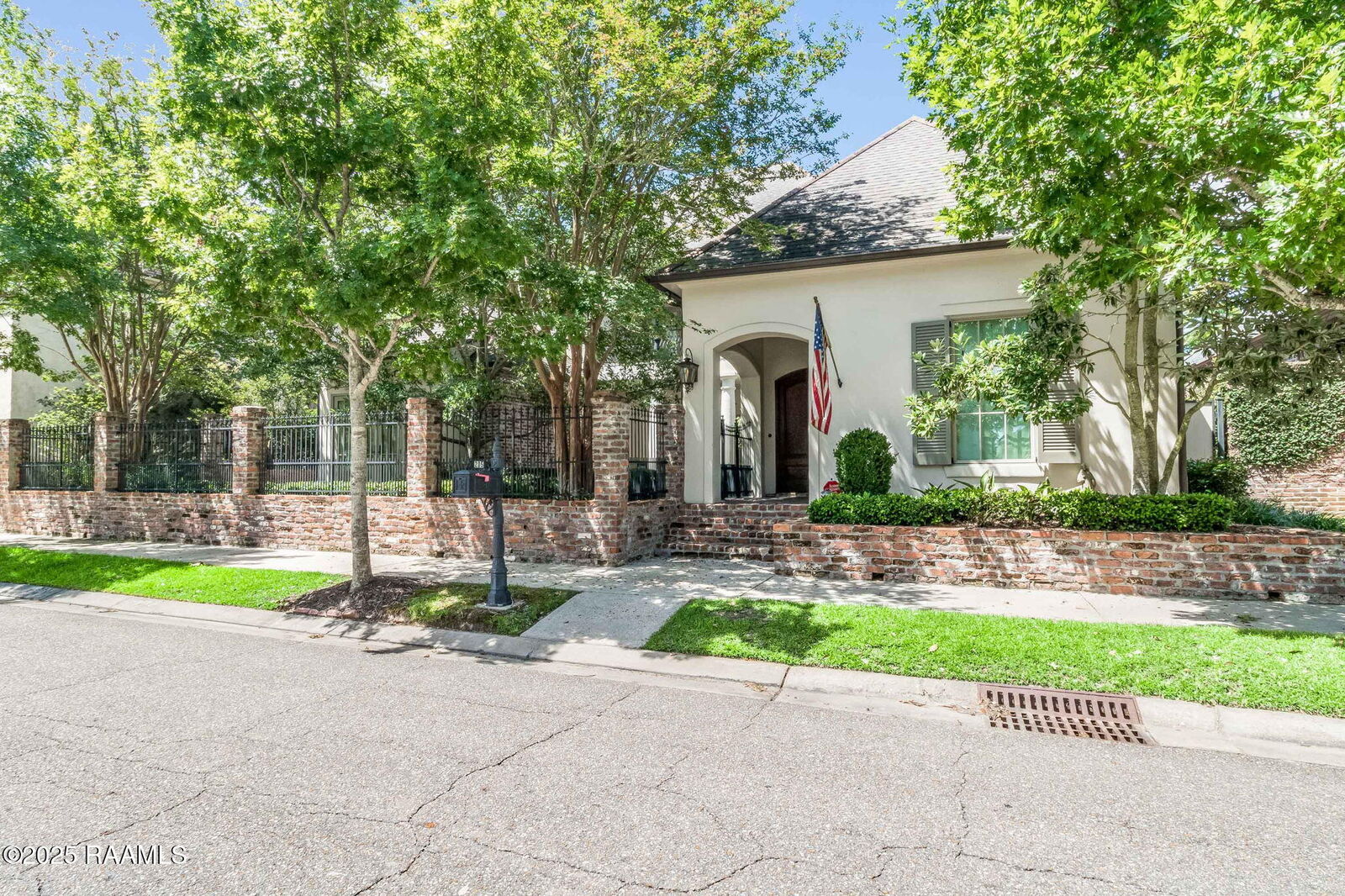 Property Photo: 205 Princeton Woods Loop LA 70508