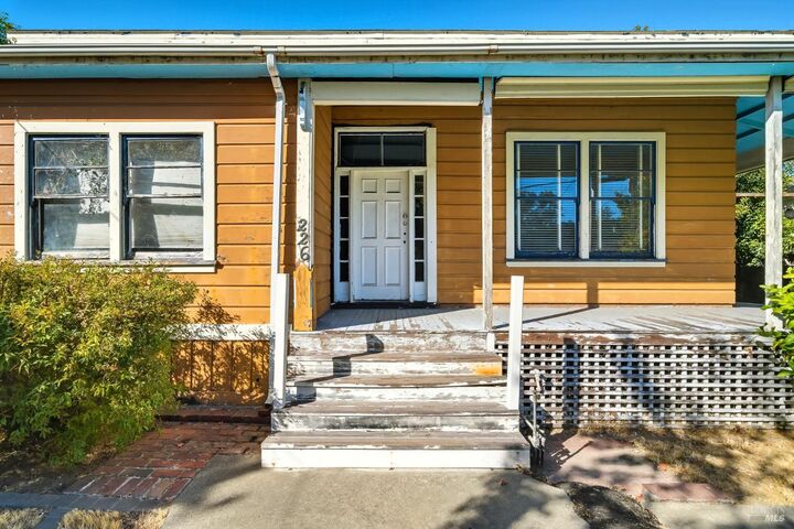 Property Photo:  226 Bayview Street  CA 94901 