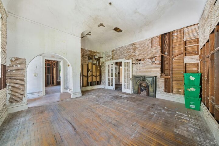 Property Photo: 226 Bayview Street CA 94901