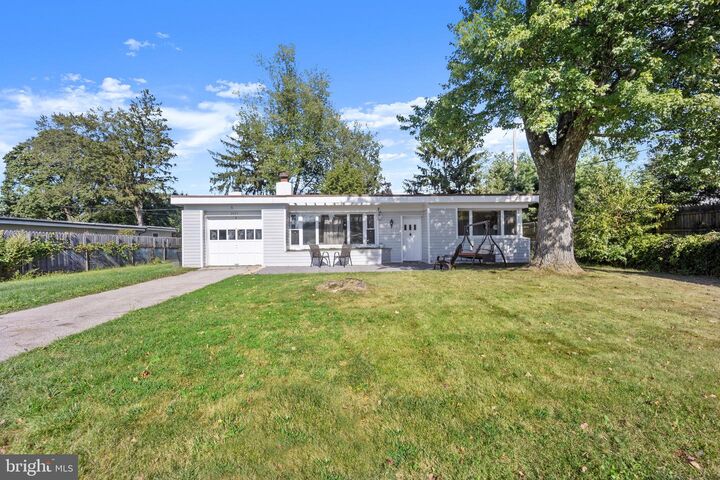 2025 S Sproul Road  Broomall PA 19008 photo