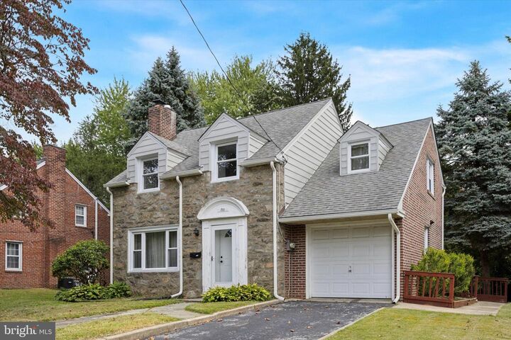 711 Roberts Avenue  Drexel Hill PA 19026 photo