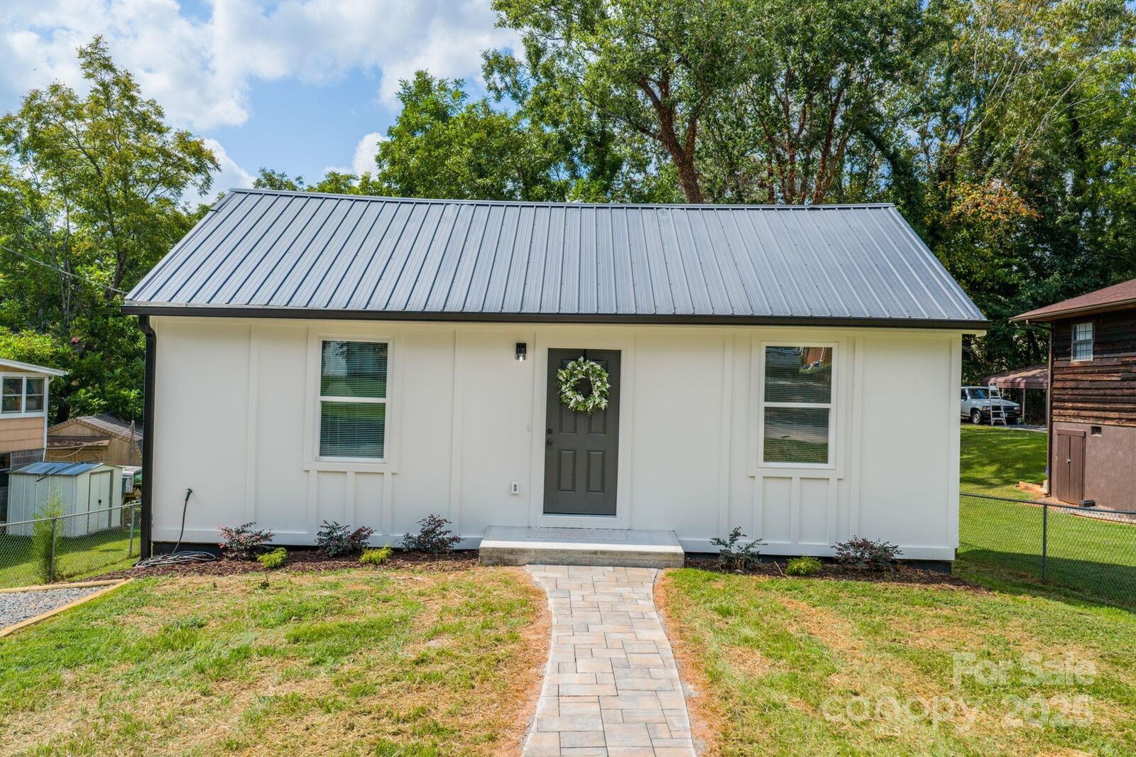 Property Photo: 450 2nd Street Place SE NC 28602