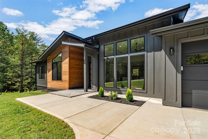Property Photo:  4 Tremorra Trail 17  NC 28748 