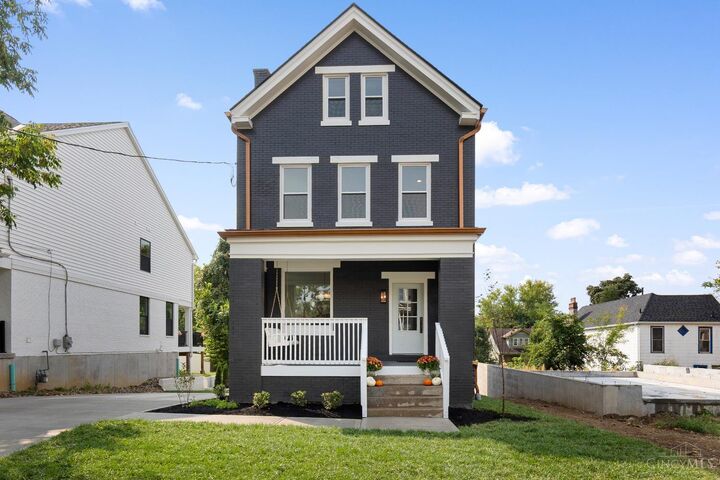 1613 Dexter Avenue  Cincinnati OH 45206 photo