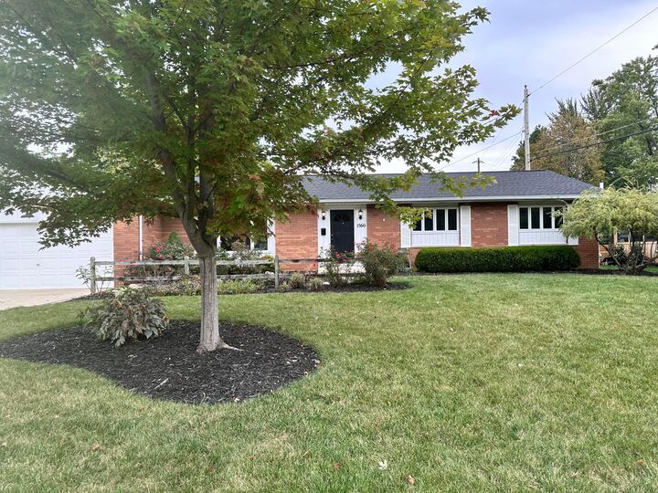 Property Photo:  1560 Pemberton Drive  OH 43221 