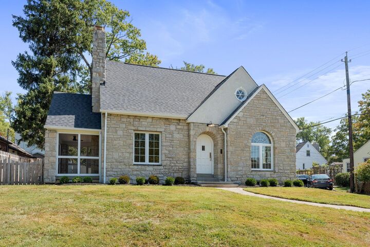 Property Photo:  4466 Olentangy Boulevard  OH 43214 