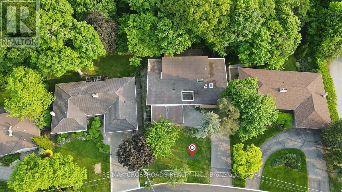 Photo de la propriété: 53 Forest Grove Drive ON M2K 1Z4