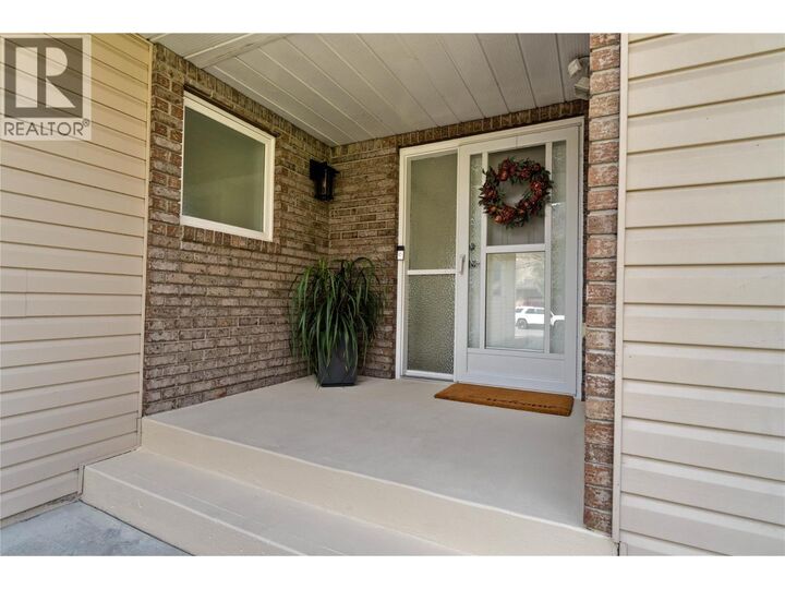 Property Photo:  449 Nueva Wynd  BC V2H 1S1 