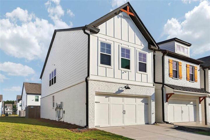 Property Photo: 114 Auburn Valley Way GA 30011