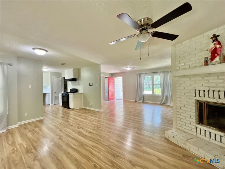 Property Photo:  1402 Duval Drive  TX 76541 