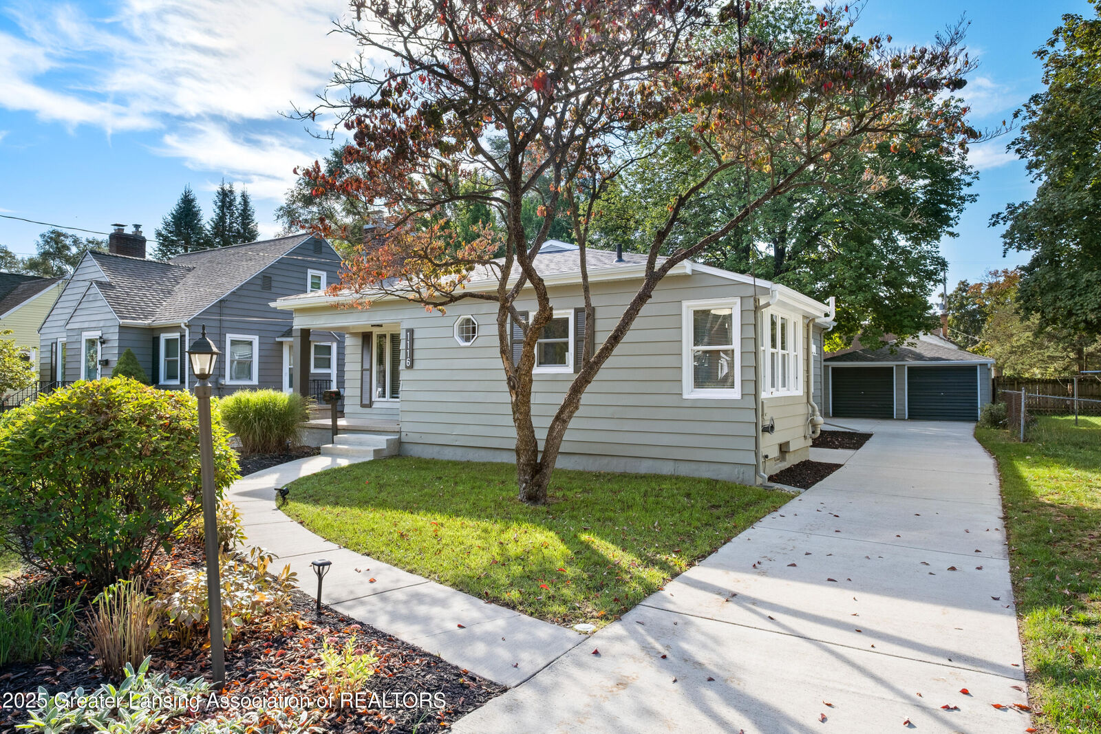 Property Photo:  1116 NE Kelsey Street  MI 49505 