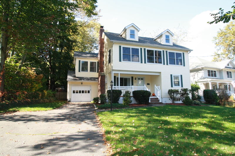 Property Photo: 25 Briant Pkwy NJ 07901