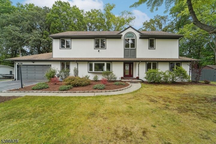 11 Nemic Ln  Hanover Twp. NJ 07981 photo