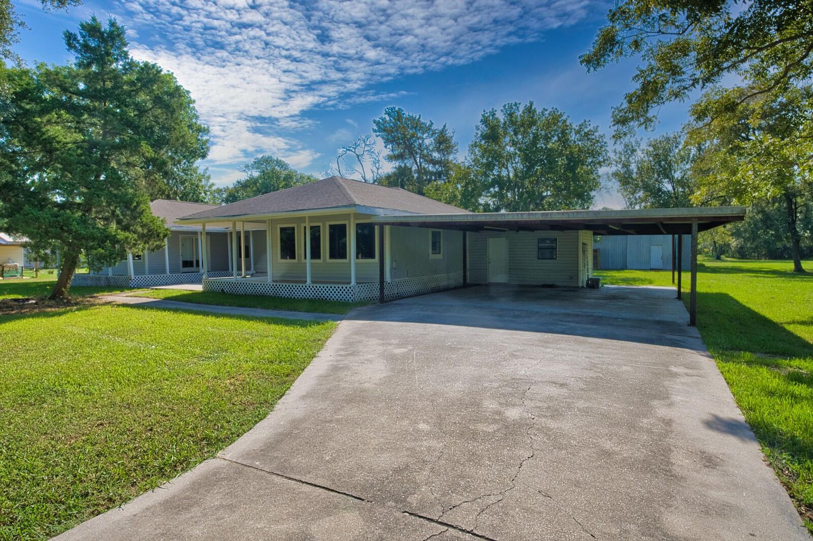 Property Photo: 6379 County Road 3 TX 77480