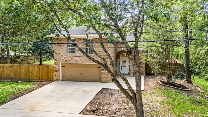 Property Photo: 600 Crystal River Road TX 77316