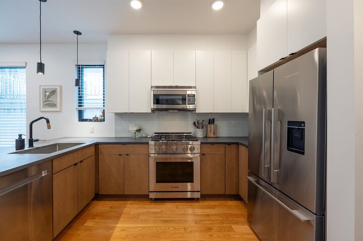 Property Photo:  827 Pavonia Ave 3  NJ 07306 