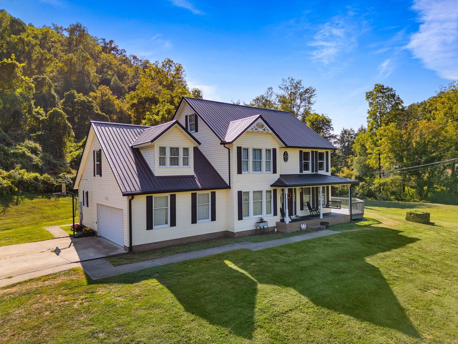 Property Photo: 874 Buffalo Creek Road WV 25704