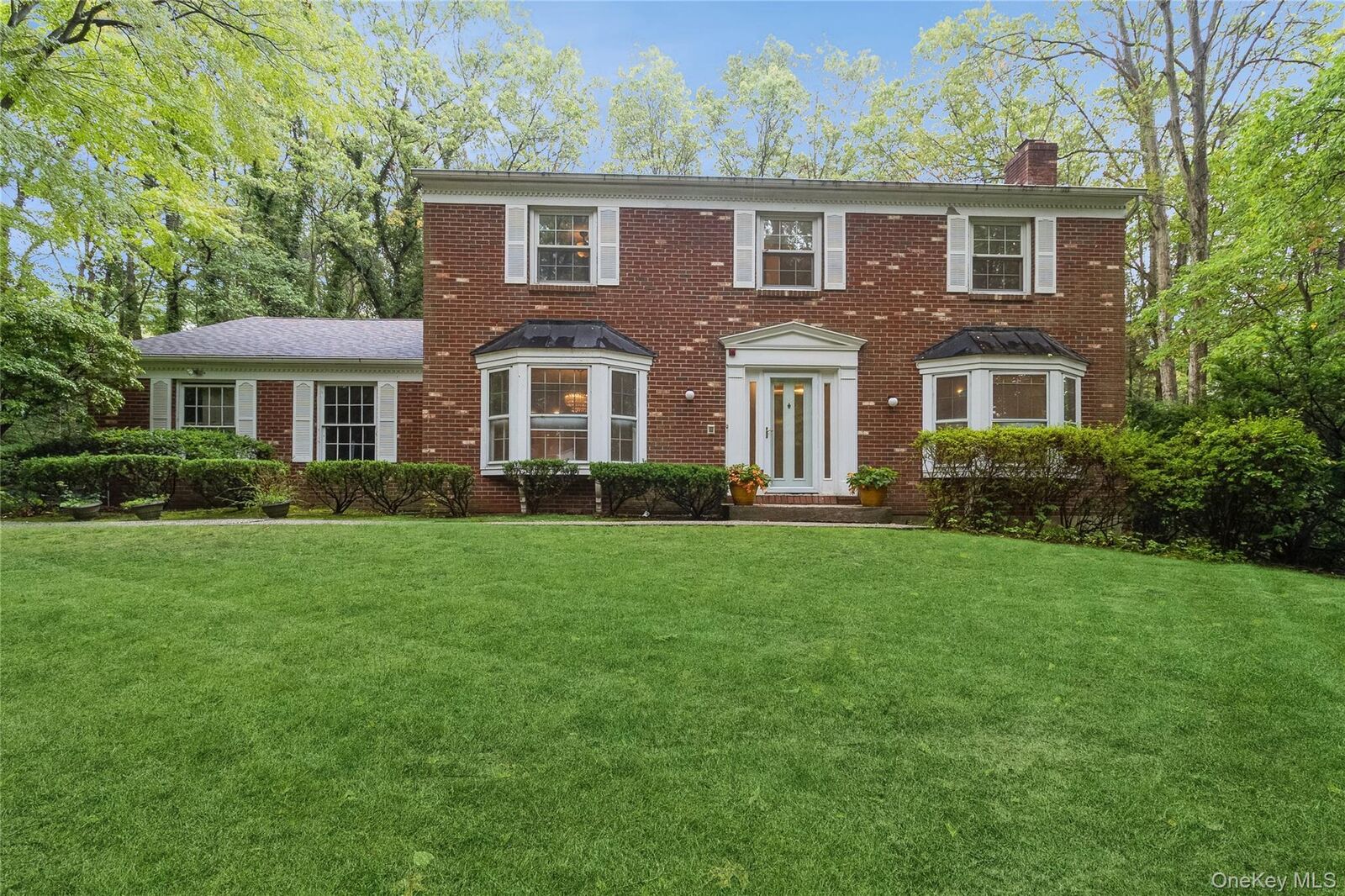 Property Photo:  4 Pembury Court  NY 11747 