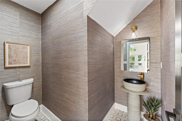 Property Photo:  107 Adriatic Avenue  FL 33606 