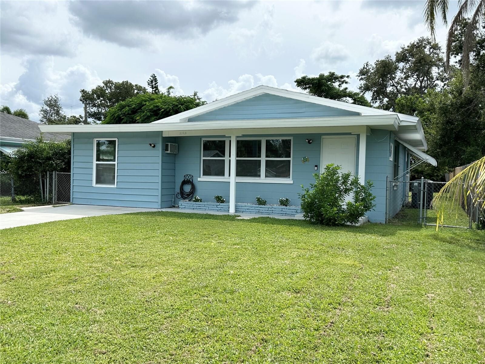 Property Photo:  3325 2nd Avenue W  FL 34205 