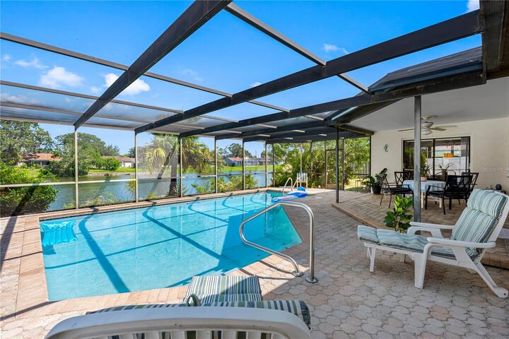 Property Photo:  1118 Fuchsia Drive  FL 34691 