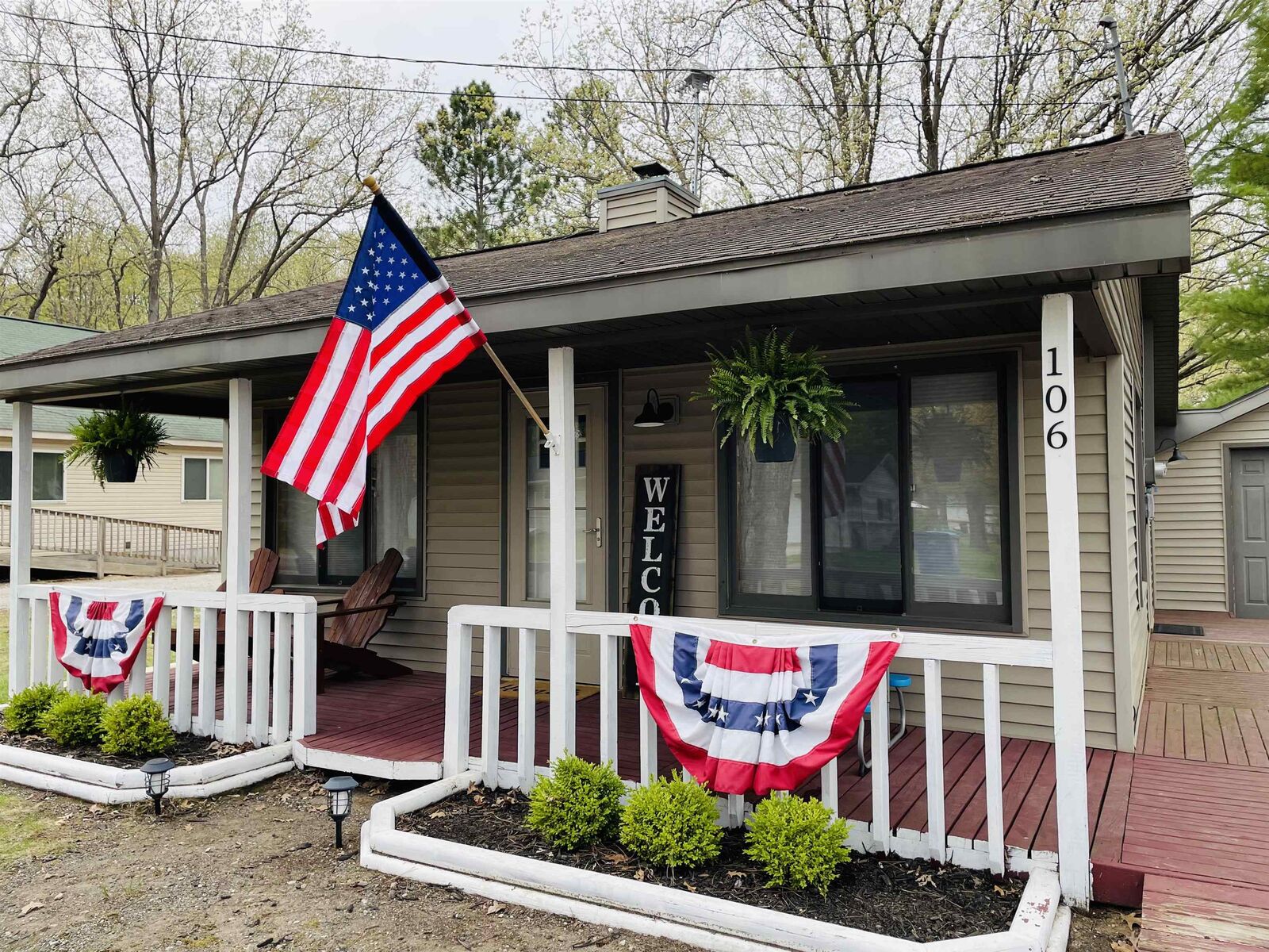 Property Photo:  106 Lakeview  MI 48629