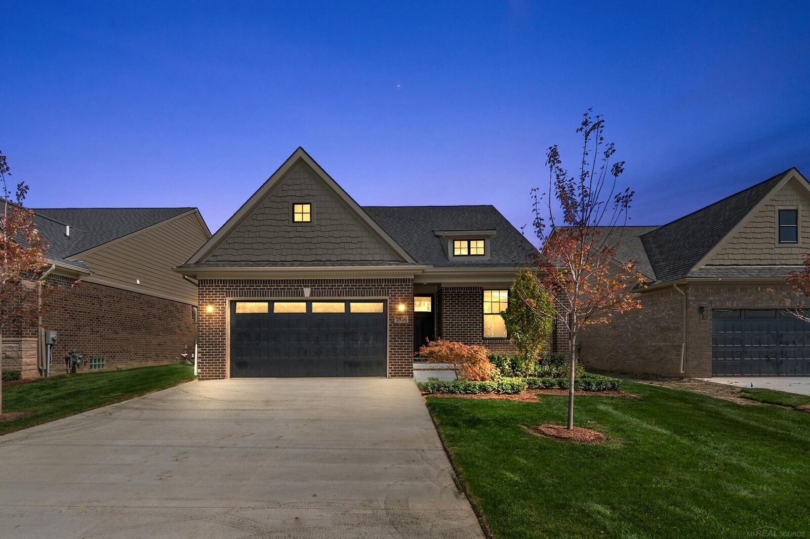 Property Photo:  5956 Willow Grove Drive  MI 48085 