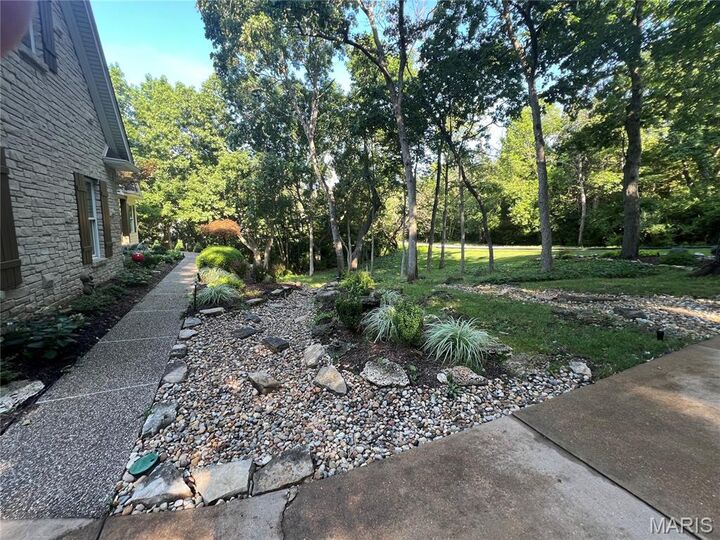 Property Photo: 1512 Saint James Place Court MO 63038