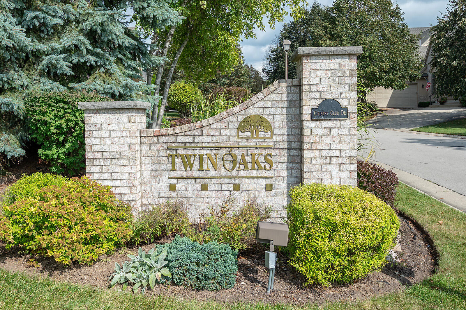 Property Photo:  8629 S Country Club Dr  WI 53132 