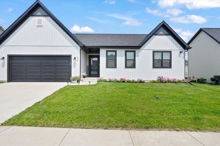 Property Photo: 356 Orchid Ave WI 53589