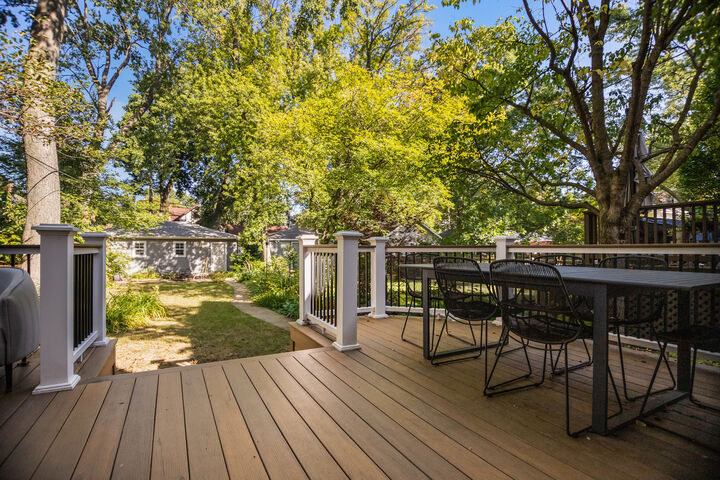 Property Photo:  2125 Sherman Avenue  IL 60201 