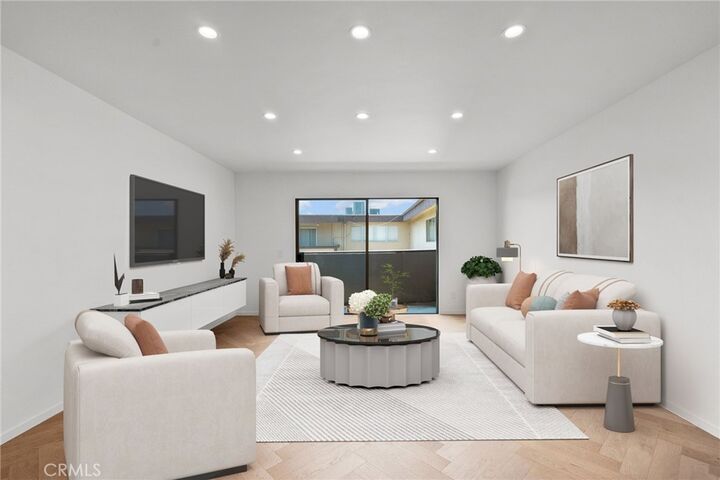 Property Photo:  330 N Jackson Street 313  CA 91206 