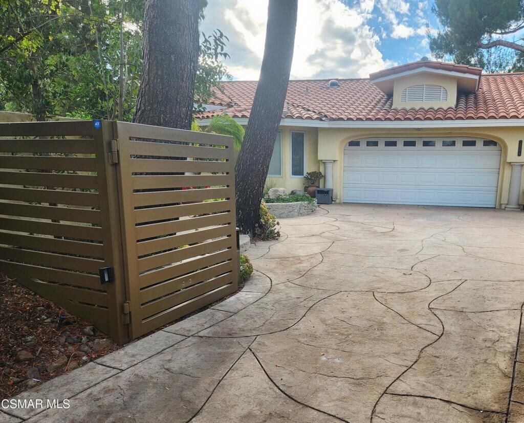 Property Photo:  2084 Hillsbury Road  CA 91361 