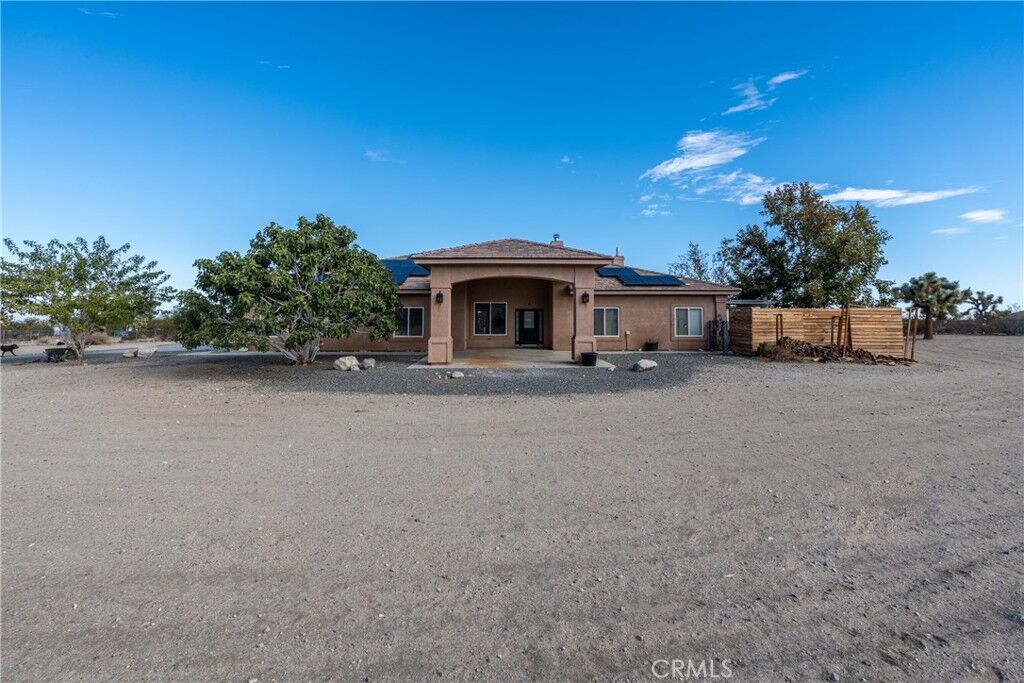 Property Photo:  1830 Calaveras Road  CA 92372 