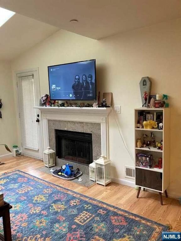 Property Photo:  715 Mainsail Lane  NJ 07094 