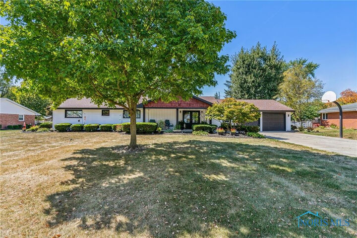 Property Photo:  1018 Cherry Lane  OH 45840 