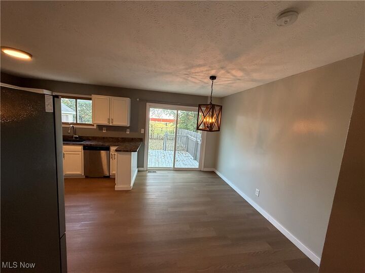 Property Photo:  189 Summit Avenue  OH 44067 