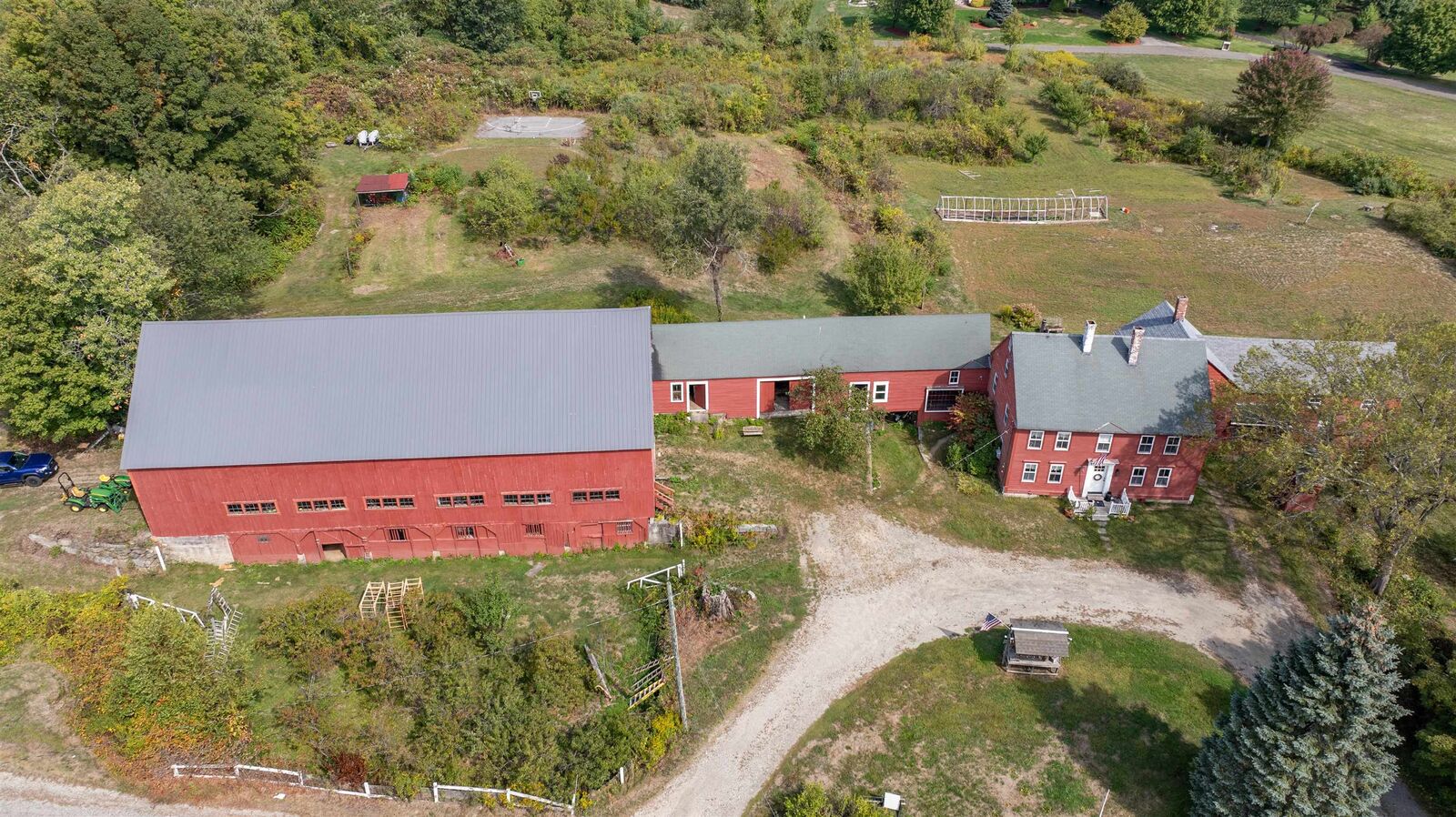 Property Photo:  118 Broad Street  NH 03049 