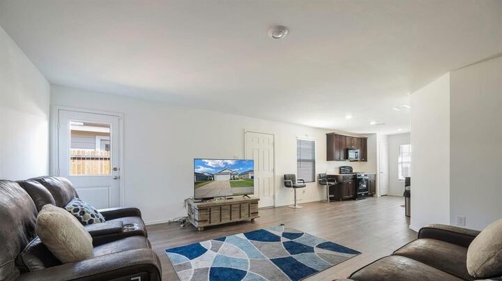 Property Photo: 1431 Highbridge Boulevard TX 75114