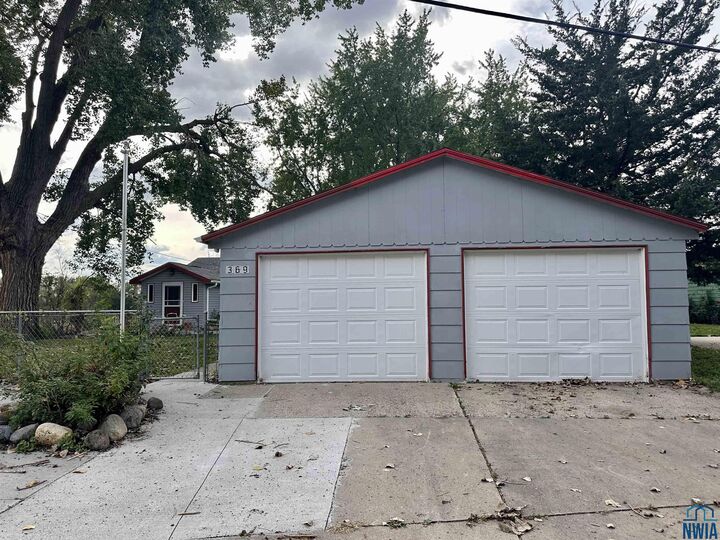 Property Photo:  369 Lakeshore Drive  SD 57049