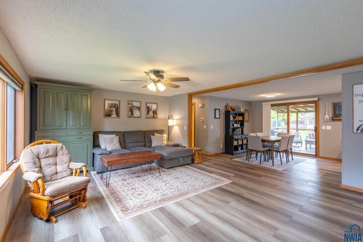 Property Photo:  409 Elm Street  IA 51055 