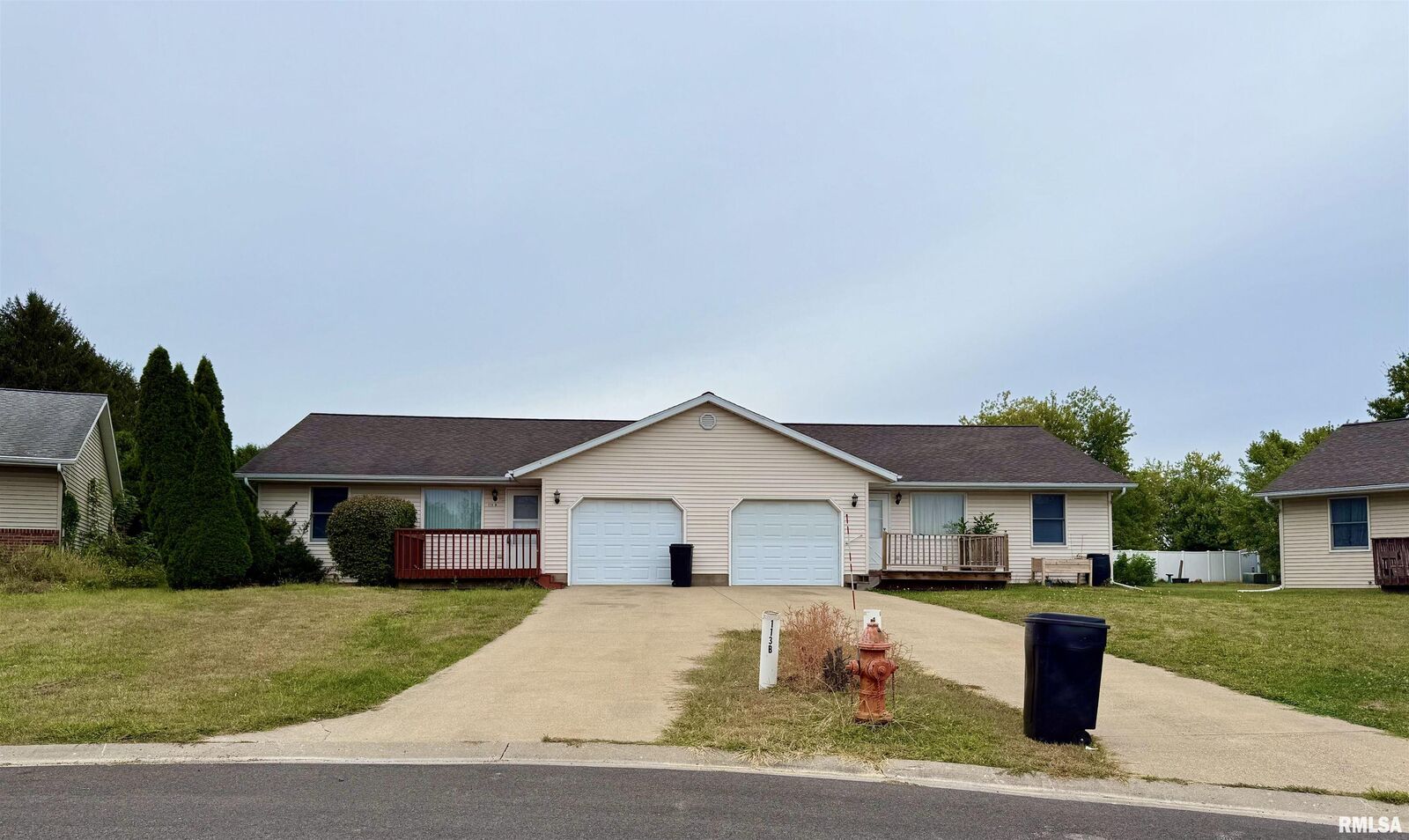 Property Photo:  113 Grandview Circle A &Amp B  IL 61530 